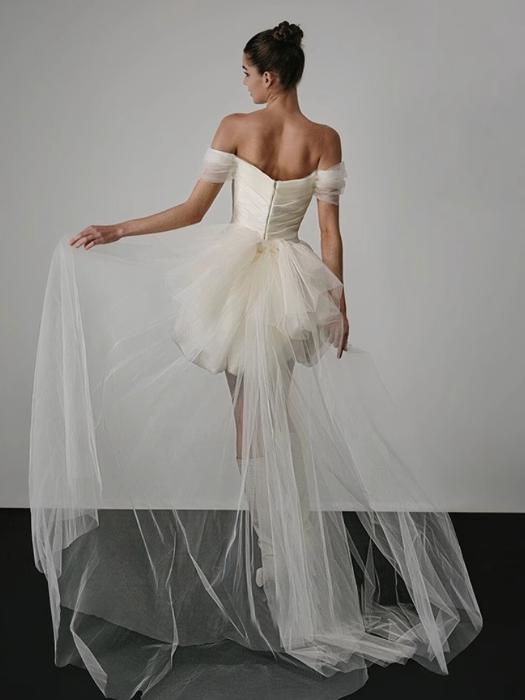 Robe de mariée courte satin