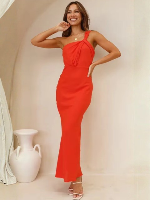 Robe de soirée rouge satin