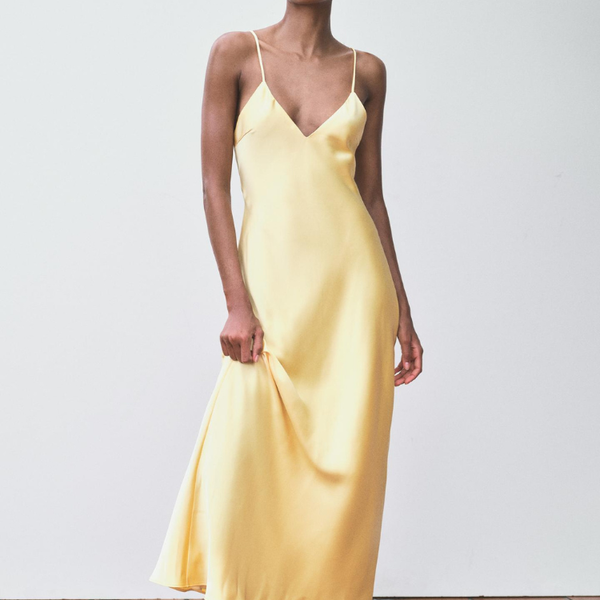 Robe jaune longue satin