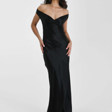 Robe noire satinée dos nu