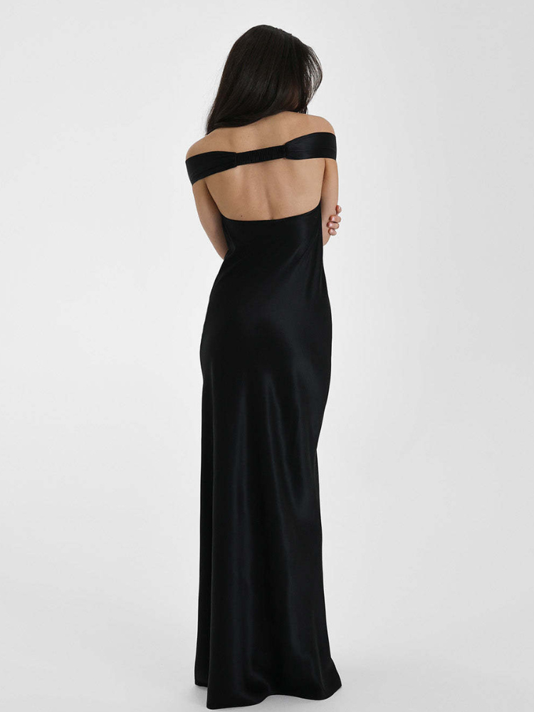 Robe noire satinée dos nu dos