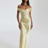 Robe jaune satinée dos nu