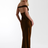 Robe brun satinée dos nu dos