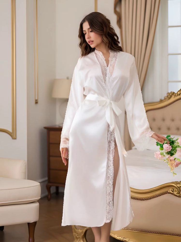 Robe de chambre longue en satin banc