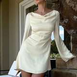 Robe de soirée courte en satin