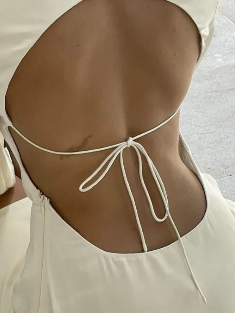 Robe de soirée courte en satin zoom