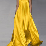 Robe de soirée longue satin jaune