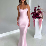Robe longue satinée à bretelles rose