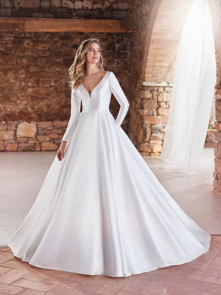 Robe mariée satin manche longue