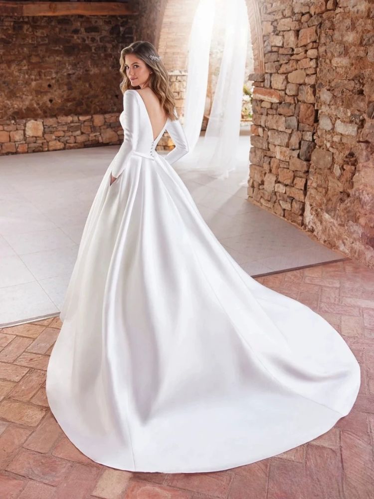 Robe mariée satin manche longue | robe en satin
