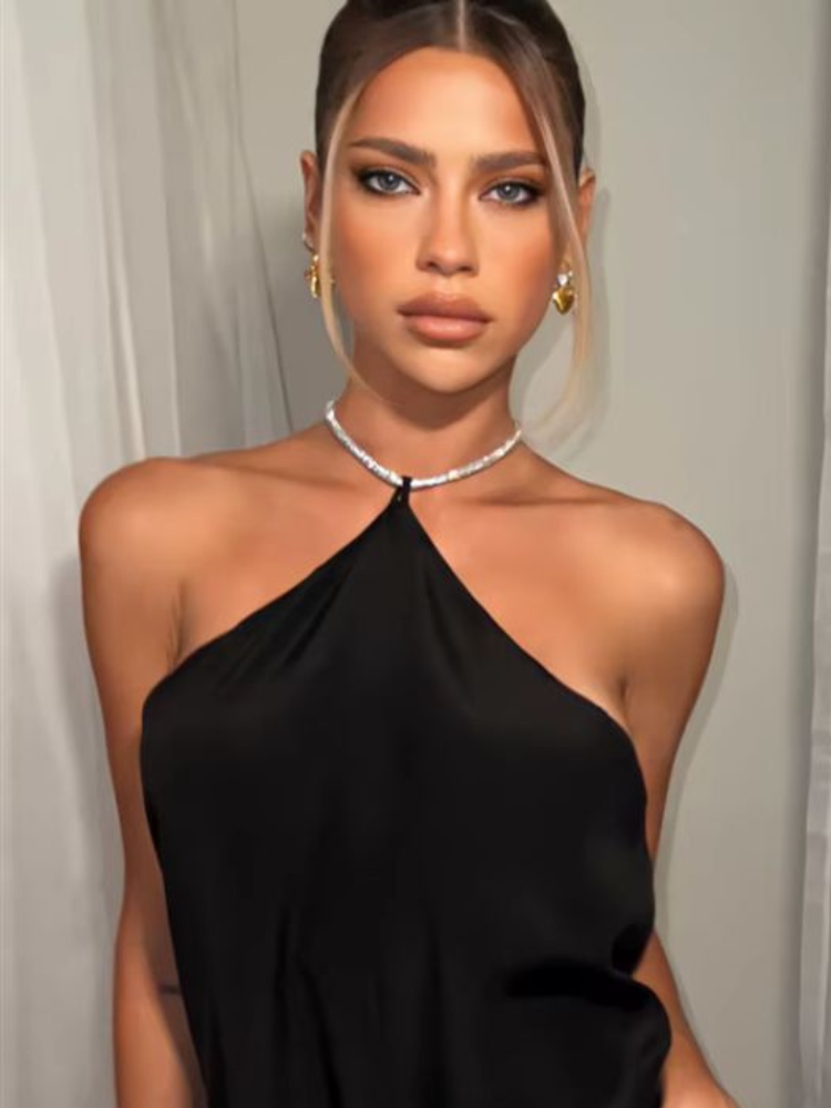 Robe satin noir courte zoom