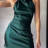 Robe verte satinée