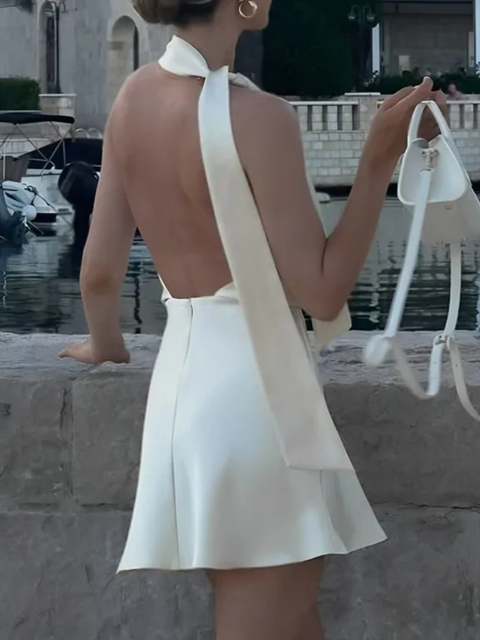 Robe blanche satin dos nu